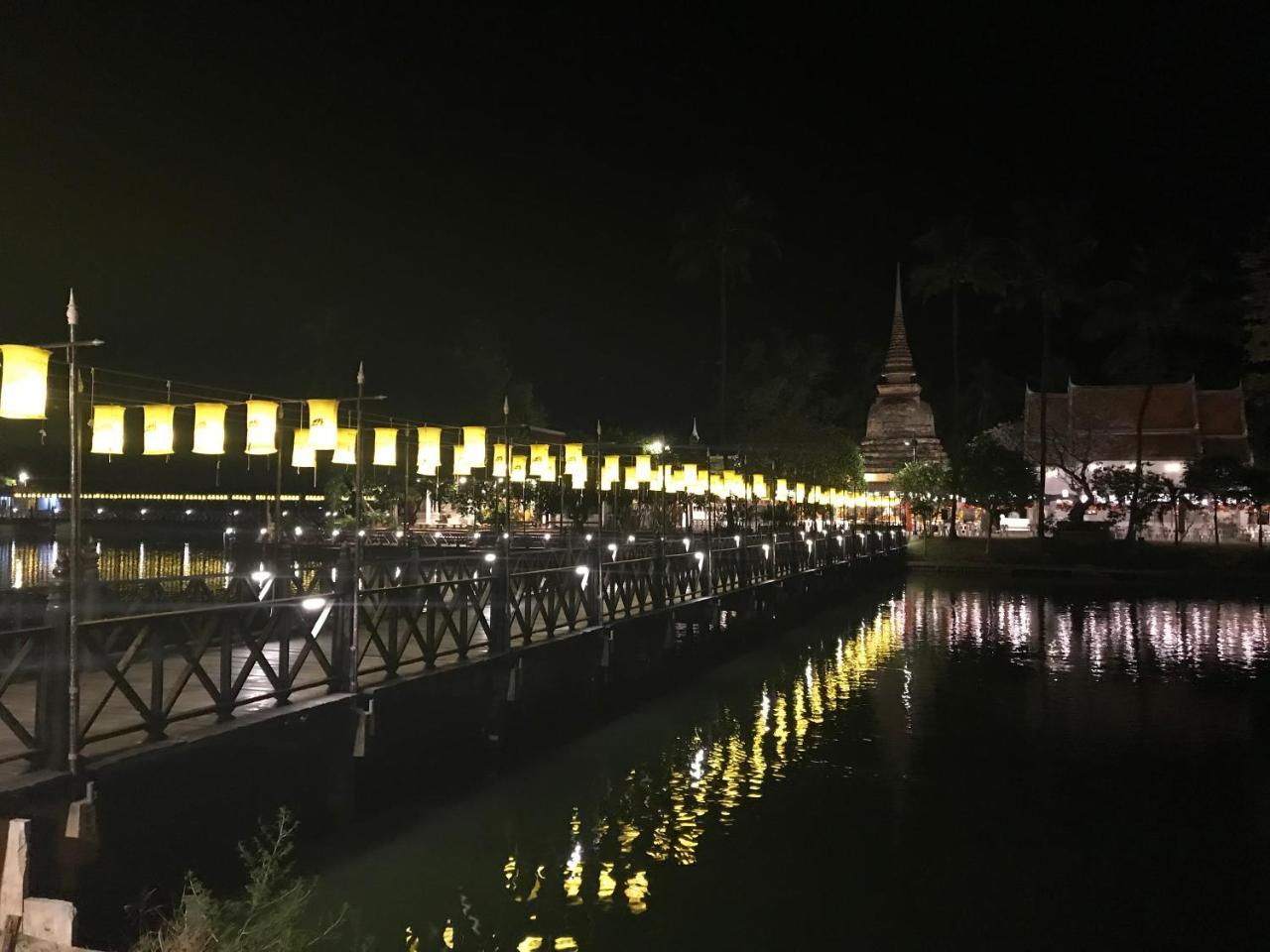 Moat View Hotell Sukhothai Eksteriør bilde